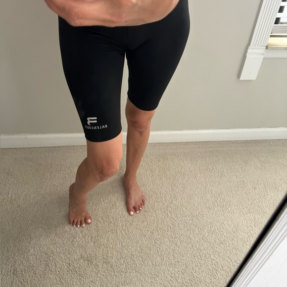 Balenciaga logo printed bicycle shorts with butt left band inside. Black US 4/6 - Picture 1 of 8